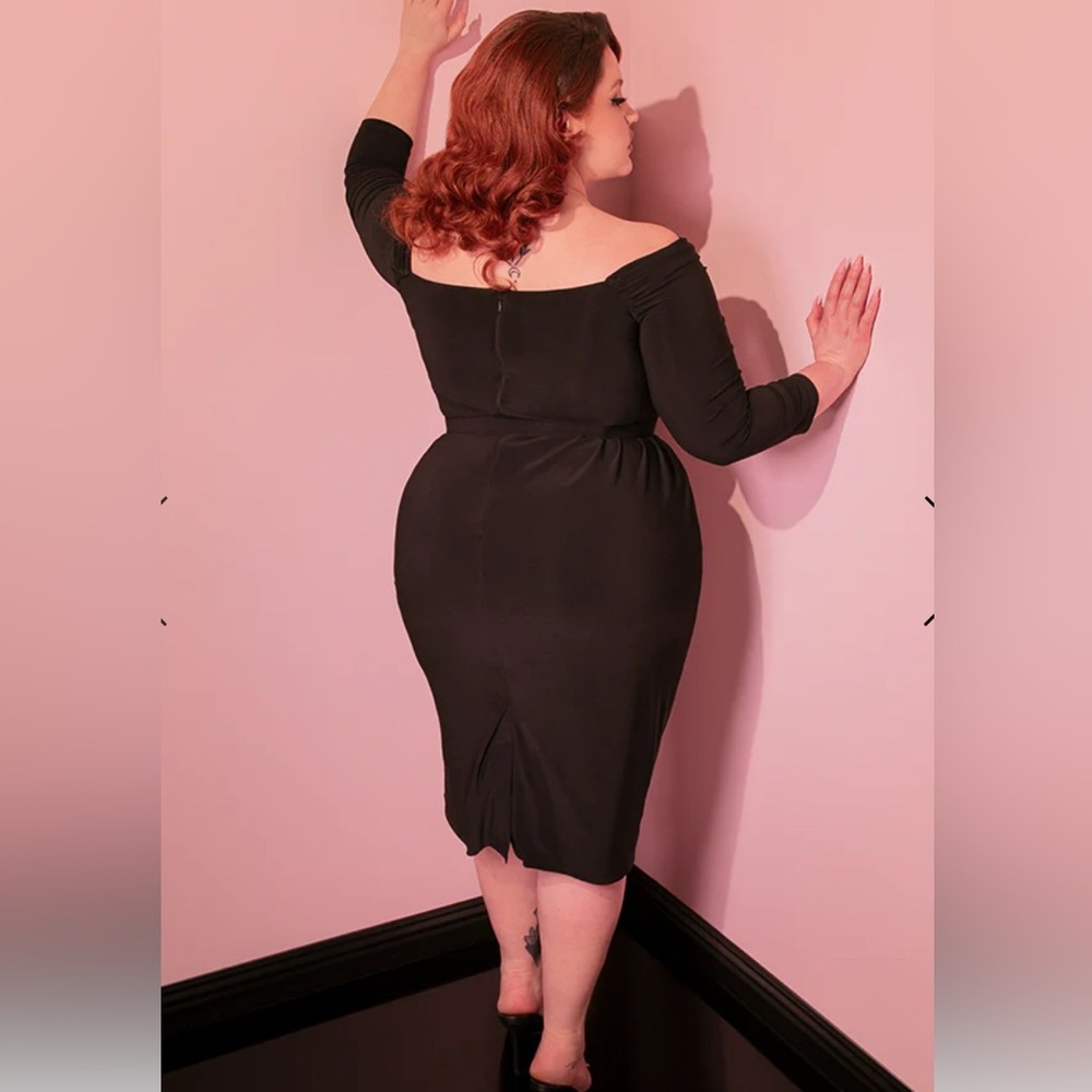 NWT Vixen by Micheline Pitt Starlet Wiggle Dress in Black